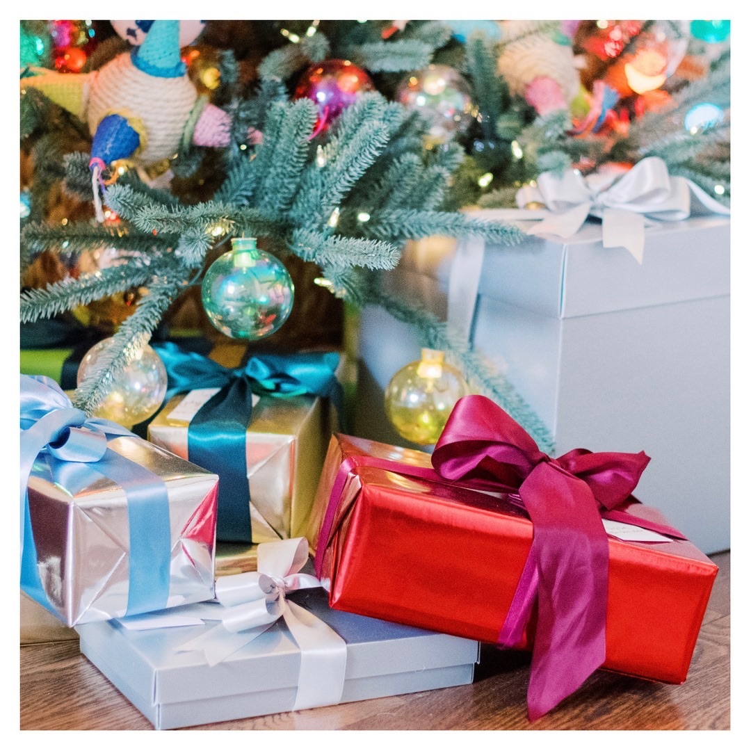 Holiday Gift Wrapping, The Elli Blog